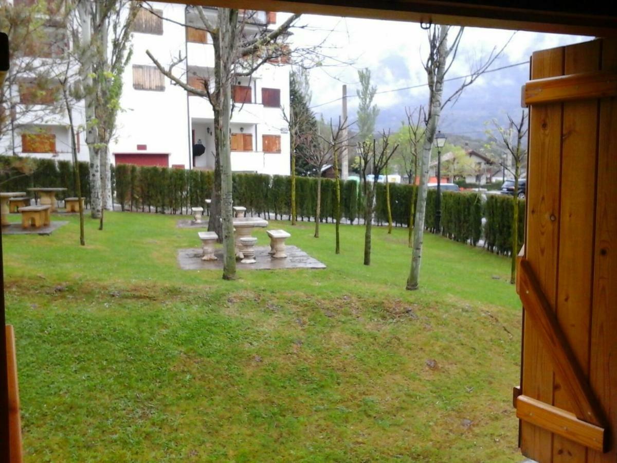 Apartamento Modesto En Las Montanas Del Pirineo Aragones En Alquiler Altruista Economico Villanúa Exteriér fotografie