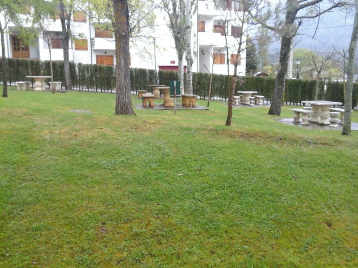 Apartamento Modesto En Las Montanas Del Pirineo Aragones En Alquiler Altruista Economico Villanúa Exteriér fotografie